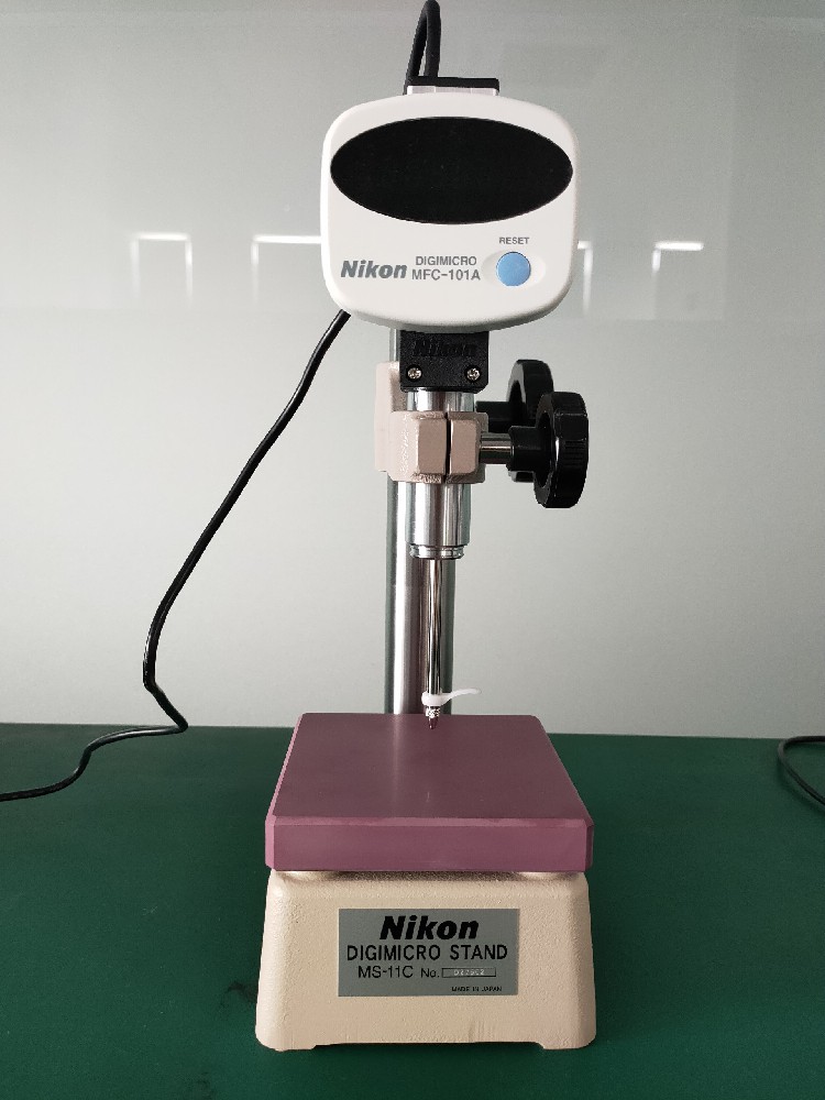 1-230G9144R2450.jpg